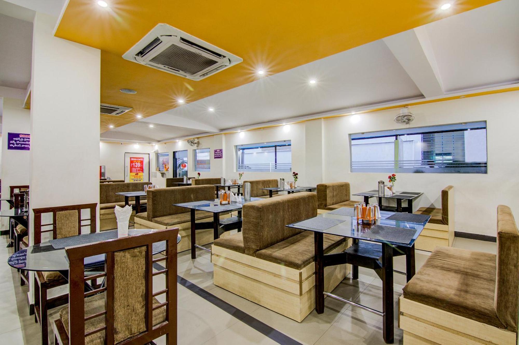 Hotel Spar Grand Visakhapatnam Buitenkant foto