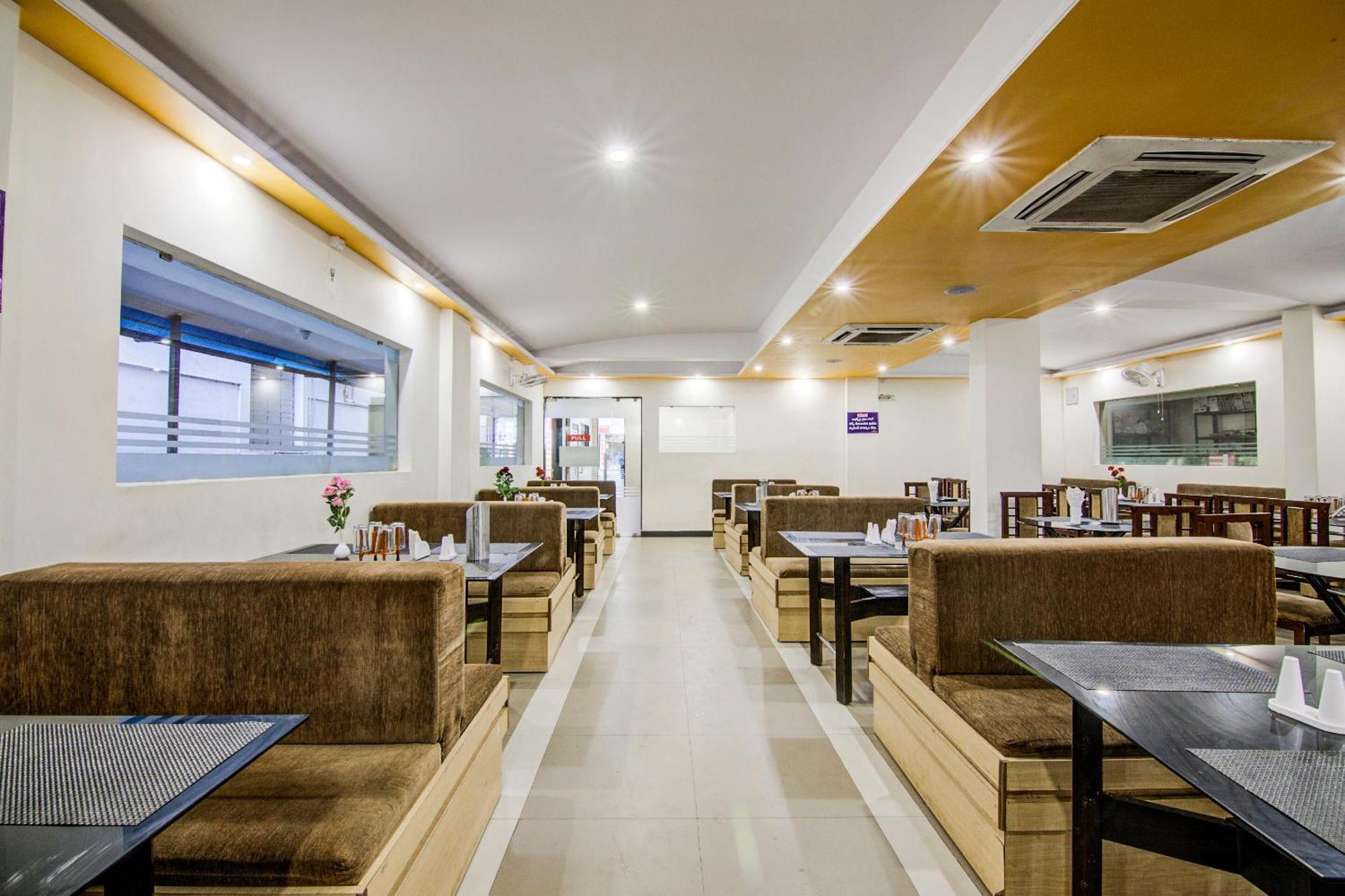 Hotel Spar Grand Visakhapatnam Buitenkant foto